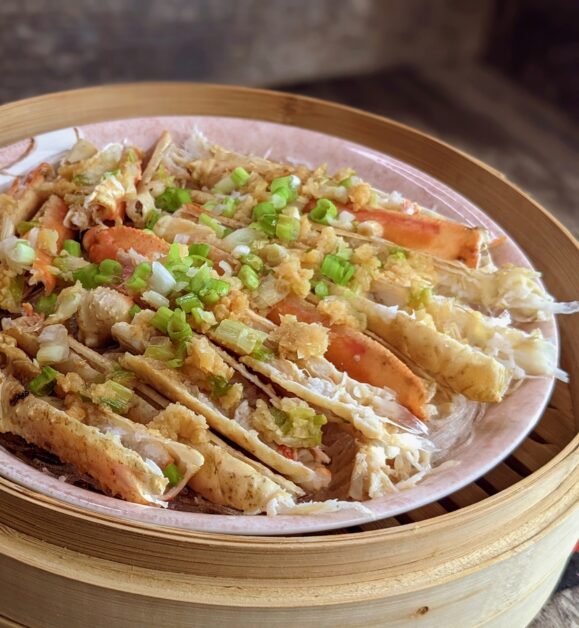 Garlic Steamed Snow Crab Legs with Vermicelli